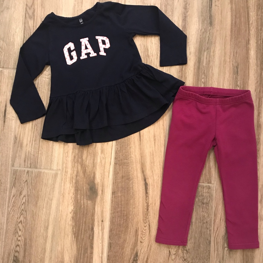 Gap Longsleeve Ruffle Top and Pants Set 3T